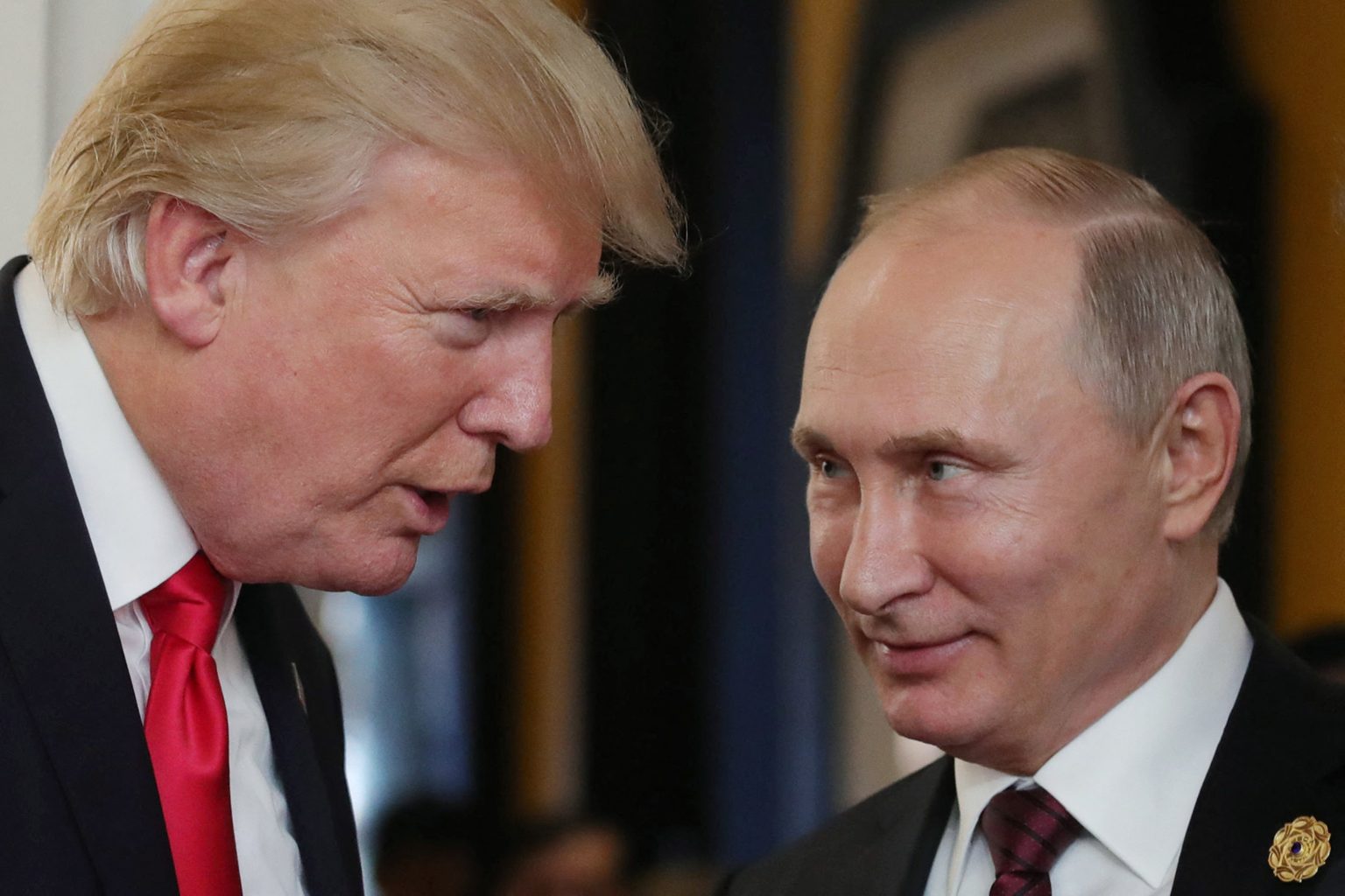 Former Aide Warns of Donald Trump’s Desire to ‘Cuddle’ Putin