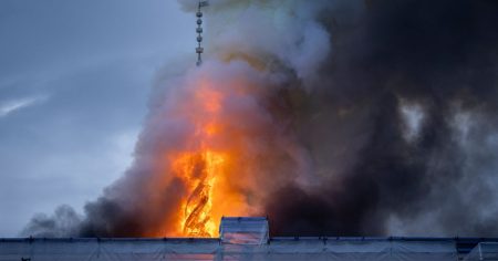 Blaze Engulfs Copenhagen’s Historic 17th-Century Old Stock Exchange