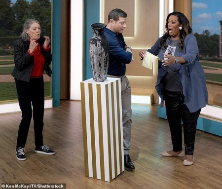 Alison Hammond’s acting criticized by This Morning viewers during April Fool’s prank with Dermot O’Leary and ‘£30k’ vase incident