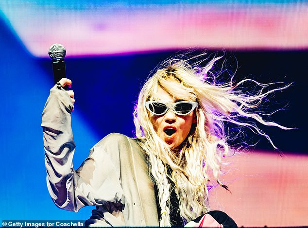 Grimes yells on stage following ‘major technical issues’ during tumultuous set at Coachella