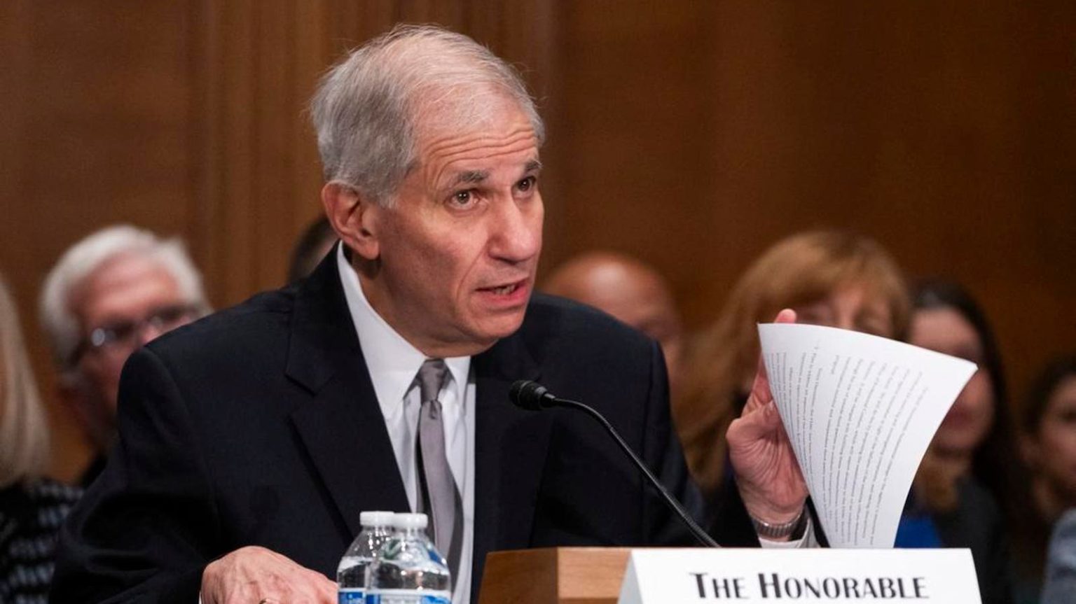 FDIC Chief Martin Gruenberg Ready to Resign
