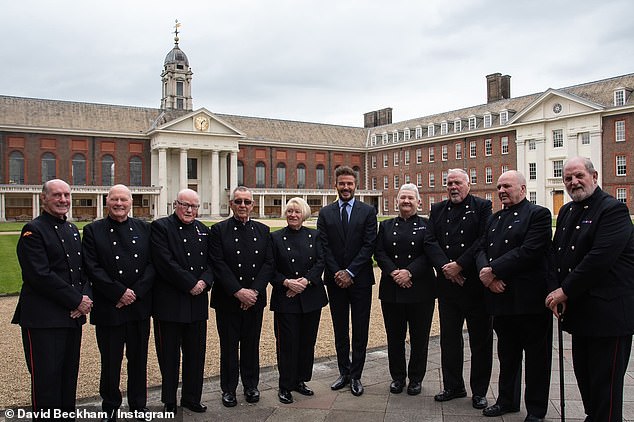 David Beckham meets ‘inspiring’ Chelsea Pensioners at the Royal Hospital and enjoys pie and mash during visit