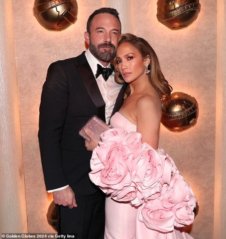 Jennifer Lopez faces direct questioning about Ben Affleck breakup rumors in Mexico City – her sassy reply takes center stage
