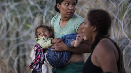 Pulitzer Prize awarded to Associated Press images depicting migrants’ struggle