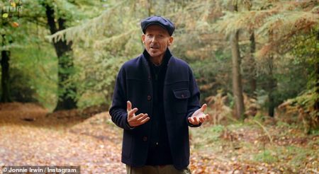 Viewers of Escape to the Country are moved as episode featuring beloved presenter Jonnie Irwin airs posthumously four months after his passing