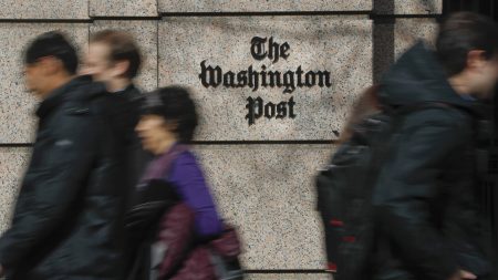 Newly appointed Washington Post editor opts out of position following criticism, opts to remain in Britain.
