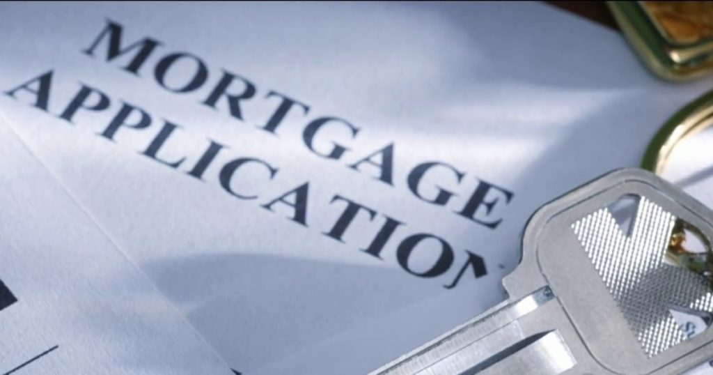 Refinancing Home Loans Surges as Mortgage Rates Decline