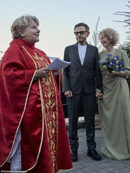 Sandi Toksvig shares details on presiding over Björn Ulvaeus’ wedding to Christina Sas in Copenhagen and discloses which ABBA member was in attendance