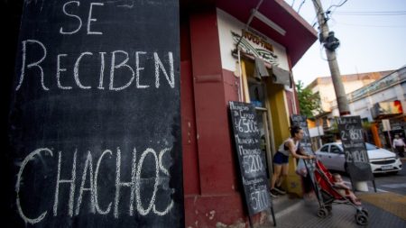 Strategies of a financially struggling Argentine province in response to Milei’s severe budget reductions.