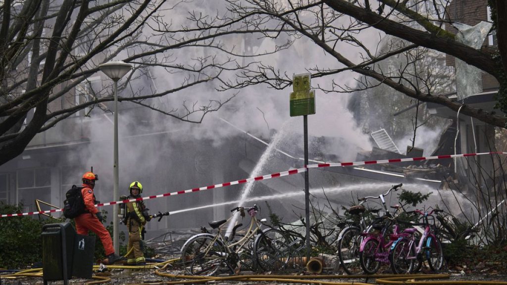 rewrite this title Netherlands: Apartment explosion causes several injuries in The Hague