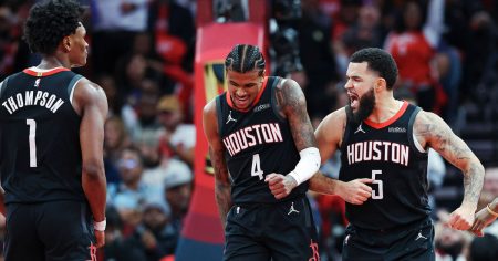 rewrite this title This NBA team’s winning strategy: Play like ‘junk’