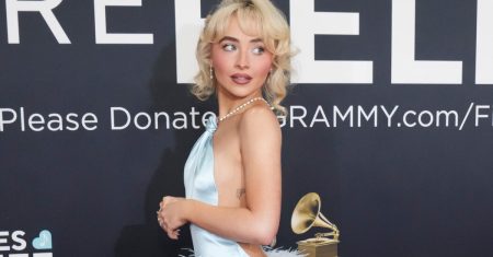 rewrite this title Grammys Red Carpet Photos: 2025 Looks