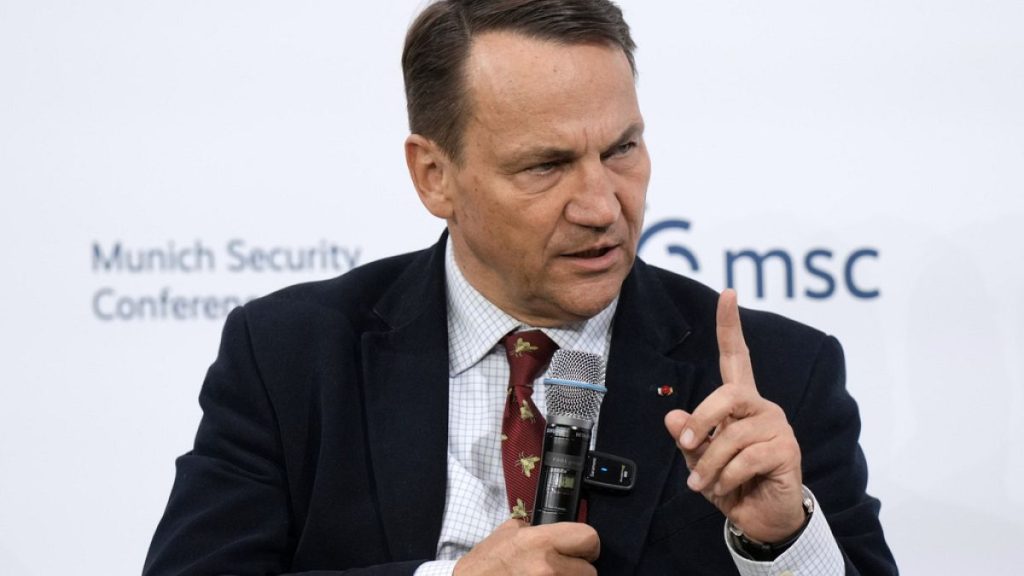 rewrite this title Polish EU Presidency and MEPs: No peace without backing of Ukrainians