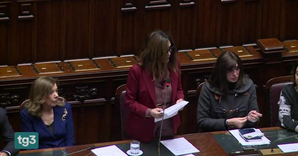 rewrite this title in english “Valuterò da sola le dimissioni. Contro di me un ergastolo mediatico”