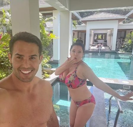 rewrite this title Inside Kelly Brook’s 2 stone weight loss journey as she shows off figure in bikini