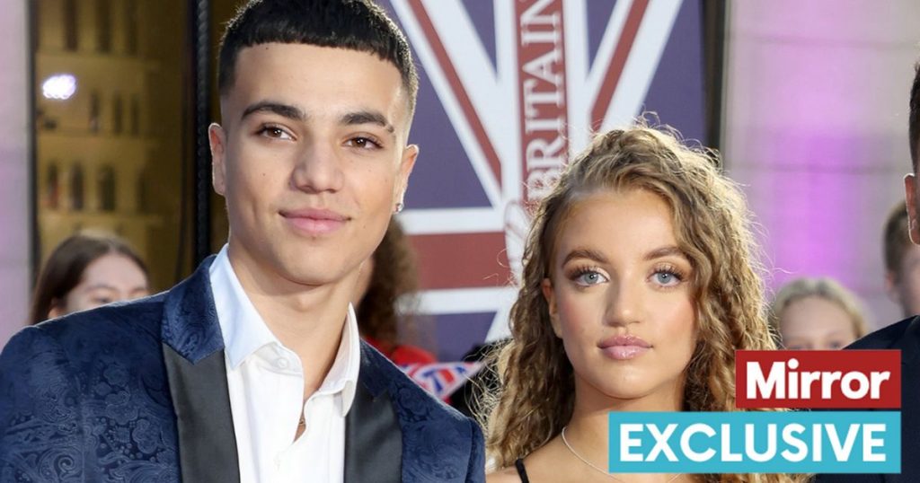 rewrite this title Princess and Junior Andre make emotional dash to Oz to see Alzheimer’s-stricken grandma