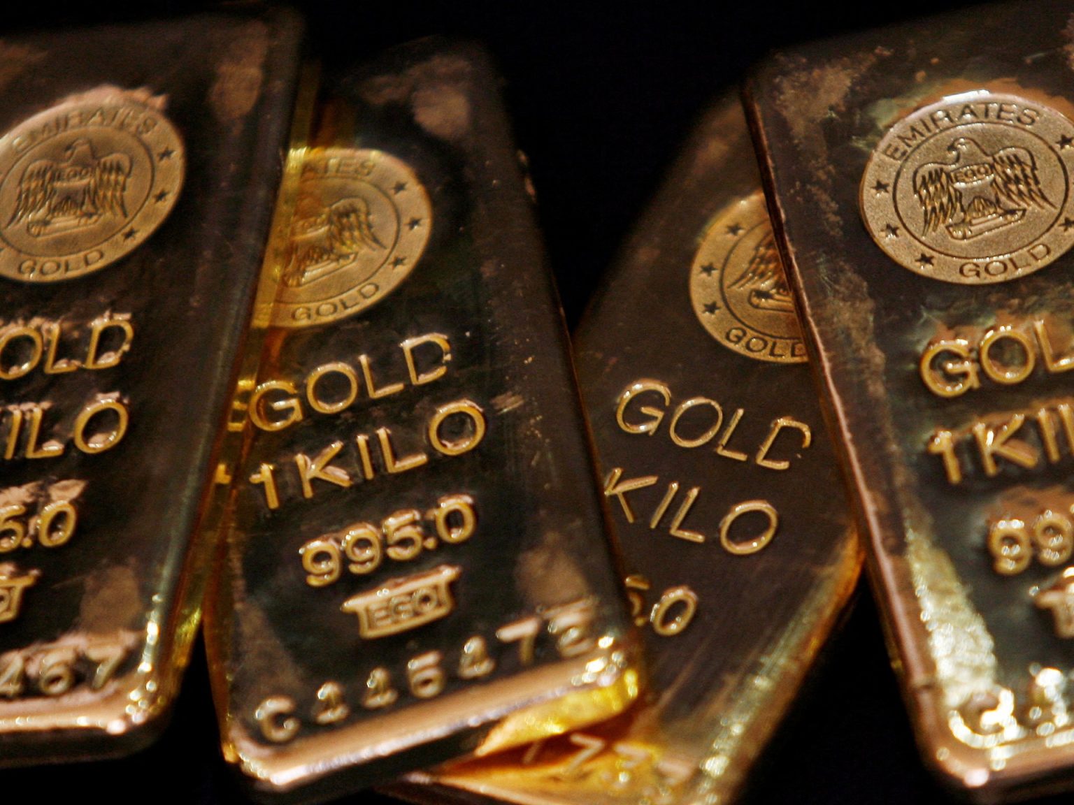 rewrite this title Why are gold prices soaring amid US President Trump’s tariffs?