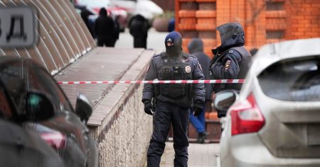 rewrite this title Pro-Russia Ukrainian paramilitary leader assassinated by bomb attack in Moscow