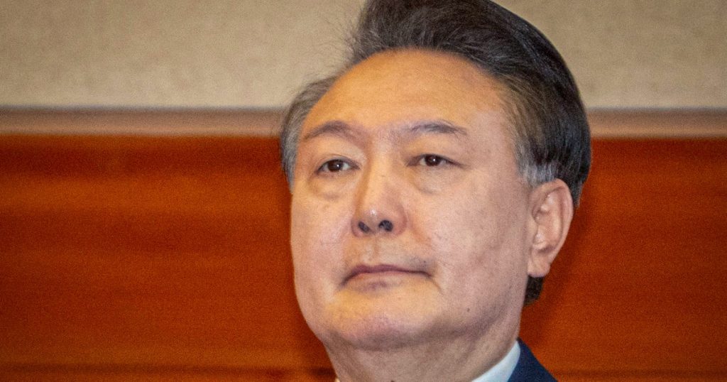 rewrite this title Prosecutors compare South Korean president Yoon to a dictator as impeachment trial nears end