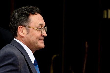 rewrite this title in english El fiscal general se ofrece al Senado para que lo cite de nuevo ante la Comisión de Justicia