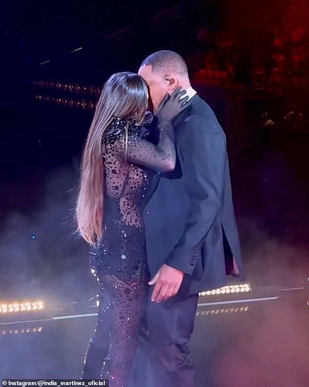 rewrite this title Will Smith slammed for ‘inappropriate’ act with singer India Martinez amid unusual marriage with Jada Pinkett