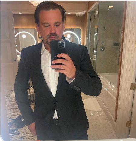 rewrite this title Sean Stewart reveals the disorder that landed him in a rehab facility as he deals with ‘past trauma’