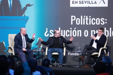 rewrite this title in english Miguel Tellado y Patxi López, condenados a no entenderse