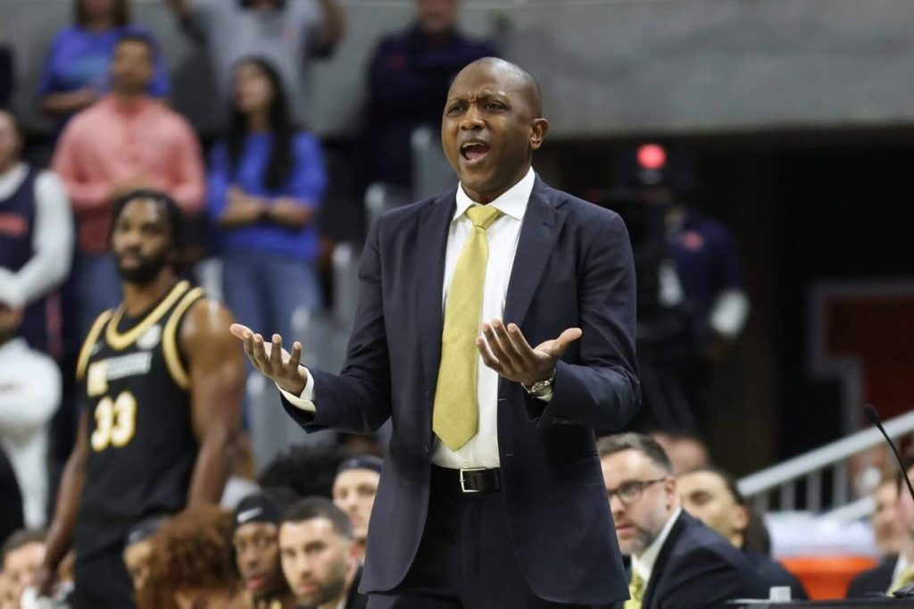 rewrite this title How Missouri and Dennis Gates launched a storybook turnaround from an 0-18 SEC nightmare