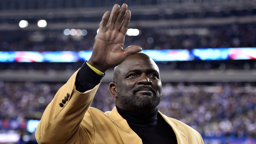 rewrite this title Giants great Lawrence Taylor reveals what kept him from quitting football before Hall of Fame career began