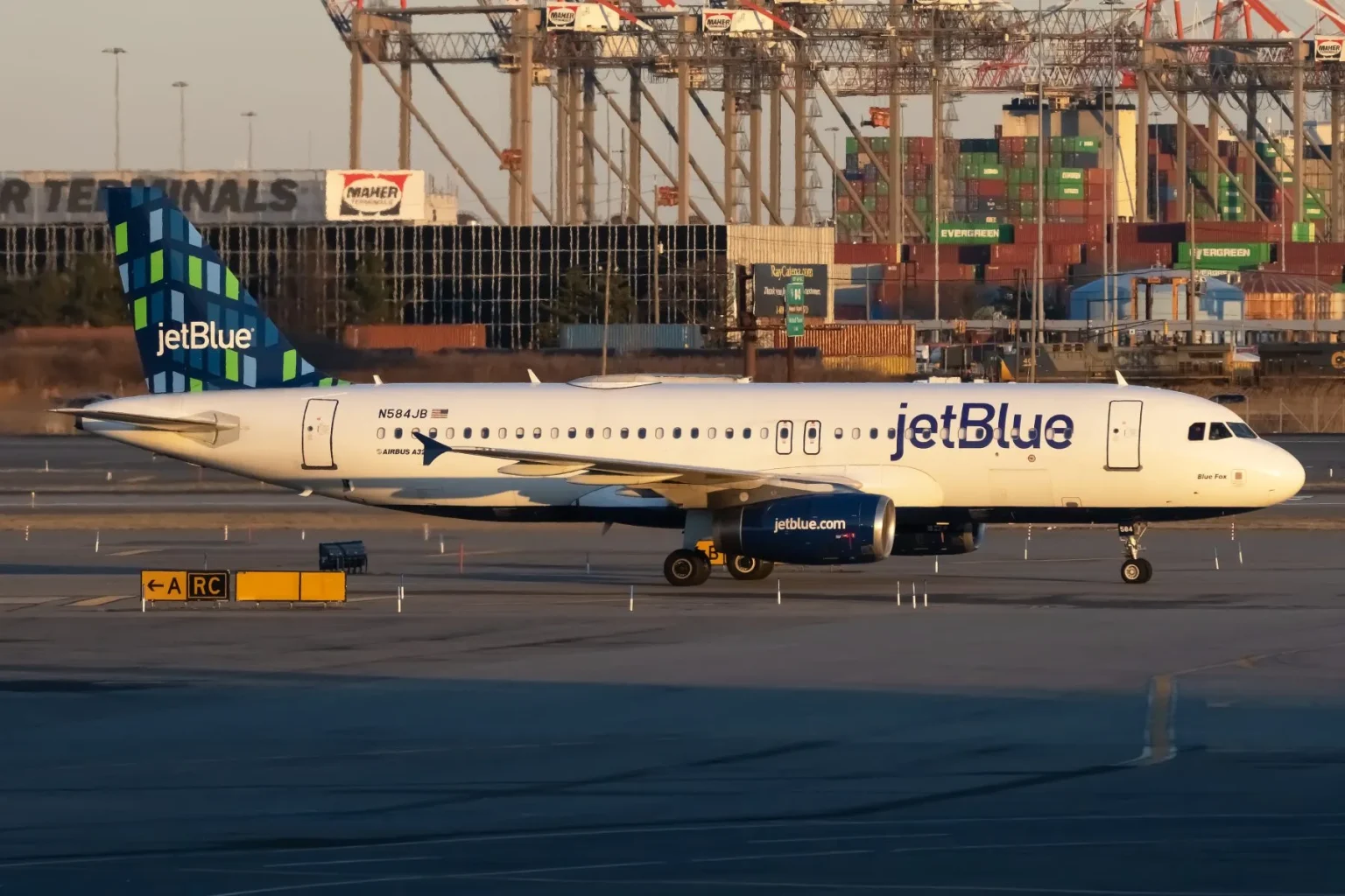 rewrite this title JetBlue Still in Talks With ‘Multiple Airlines’ for Partnership, Sees Loyalty as Biggest Benefit
