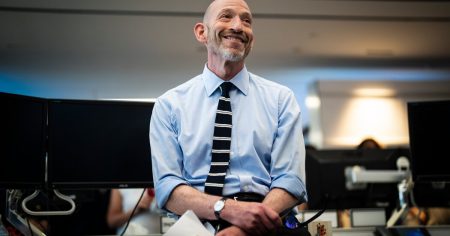rewrite this title Bezos’ Directive for Washington Post Opinion Pages Leads to Editor David Shipley’s Exit