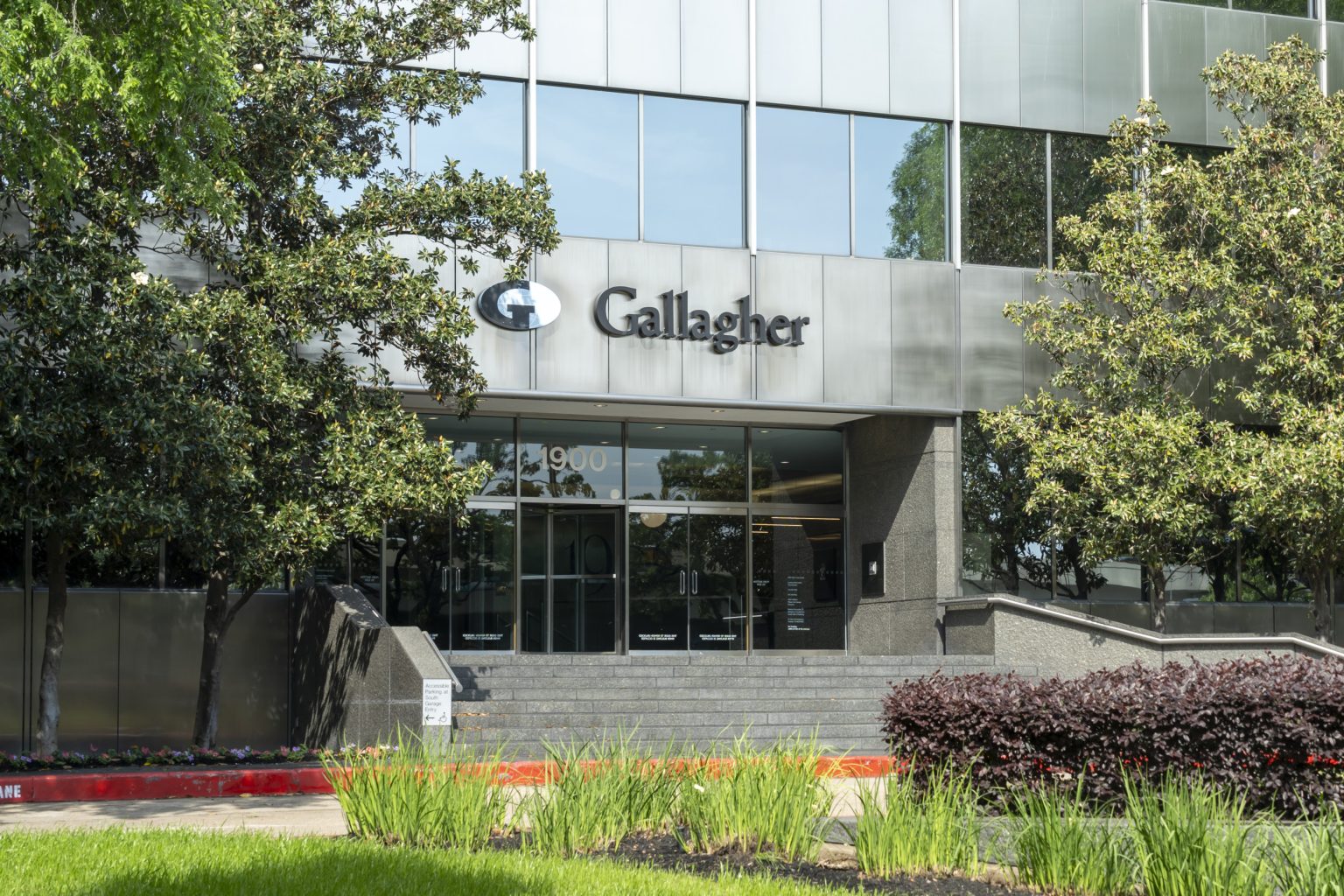 rewrite this title Americans Running Out of Time to Claim $6,000 Settlement From Data Breach