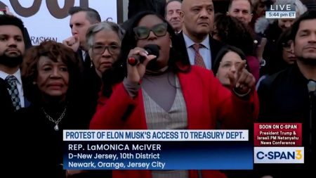 rewrite this title Democratic lawmakers slam Elon Musk's access to Treasury Department: 'We are at war'
