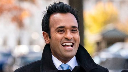 rewrite this title Senators back Vivek Ramaswamy for Ohio governor ahead of expected gubernatorial bid