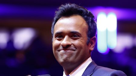 rewrite this title Trump, Musk endorse Vivek Ramaswamy for Ohio governor