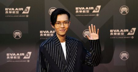 rewrite this title Khalil Fong, Hong Kong Singer-Songwriter, Dies at 41