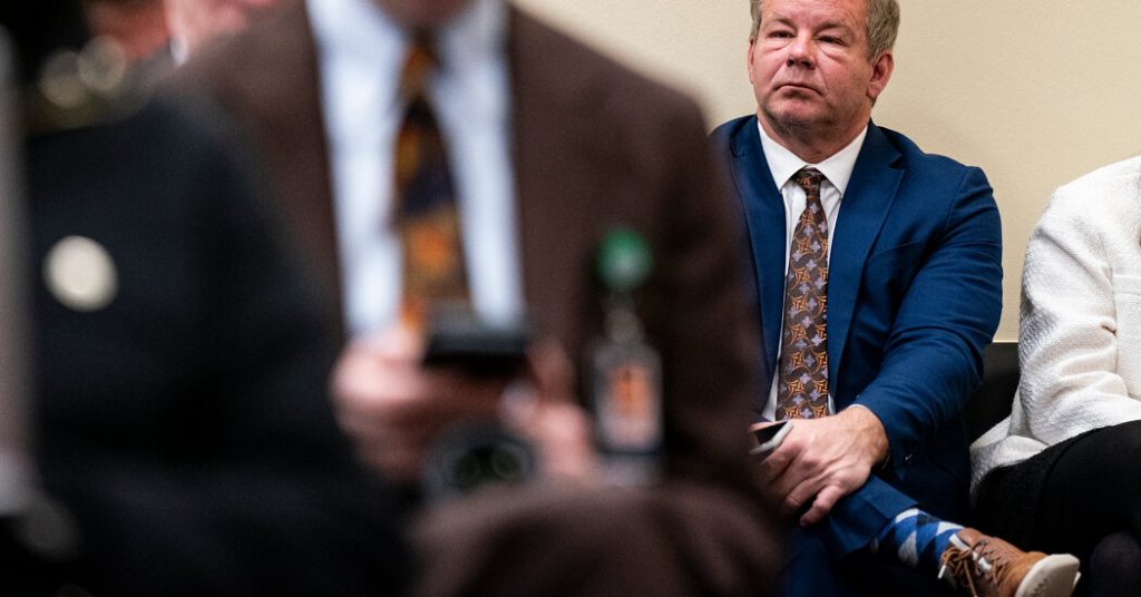 rewrite this title ‘Why Don’t You Wear a Suit?’: A Right-Wing News Outlet With Coveted Access Questions Zelensky