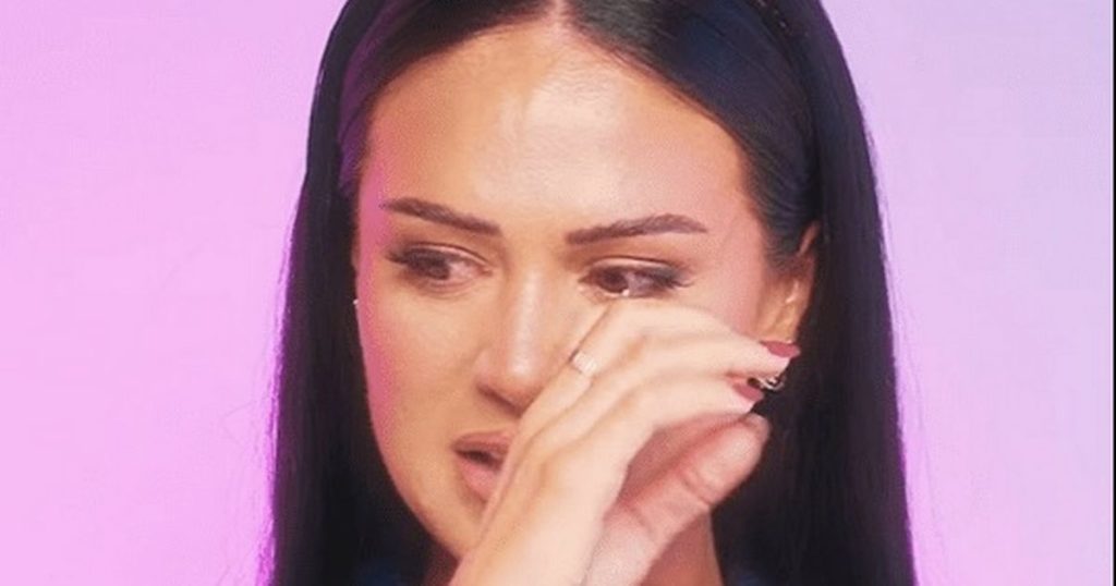 rewrite this title Love Island’s Olivia Hawkins breaks down over ‘leaked messages’ All Stars row