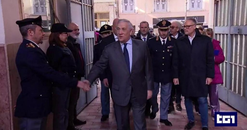 rewrite this title in english Piano difesa Ue, le reazioni politiche in Italia