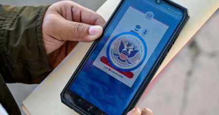 rewrite this title Trump admin aims to get undocumented immigrants to self-deport with new messaging campaign