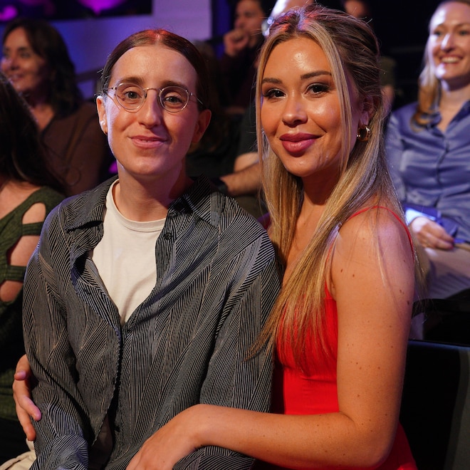 rewrite this title Traitors' Gabby Windey Marries Robby Hoffman in Private Ceremony