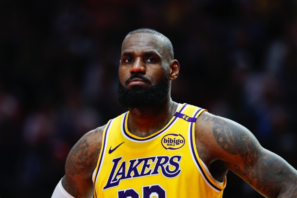 rewrite this title LeBron James Slams ‘Face of NBA’ Drama, ‘It Ain’t About One Person’