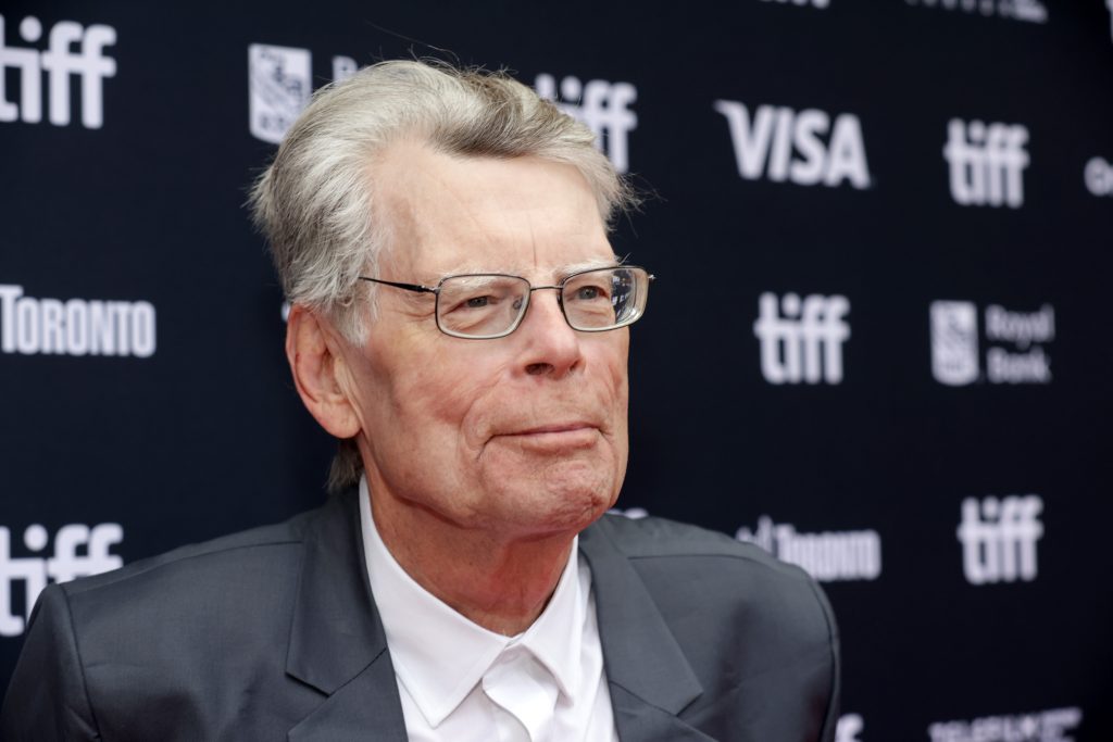 rewrite this title Stephen King’s Reaction to Trump’s Clash With Zelensky Takes Off Online
